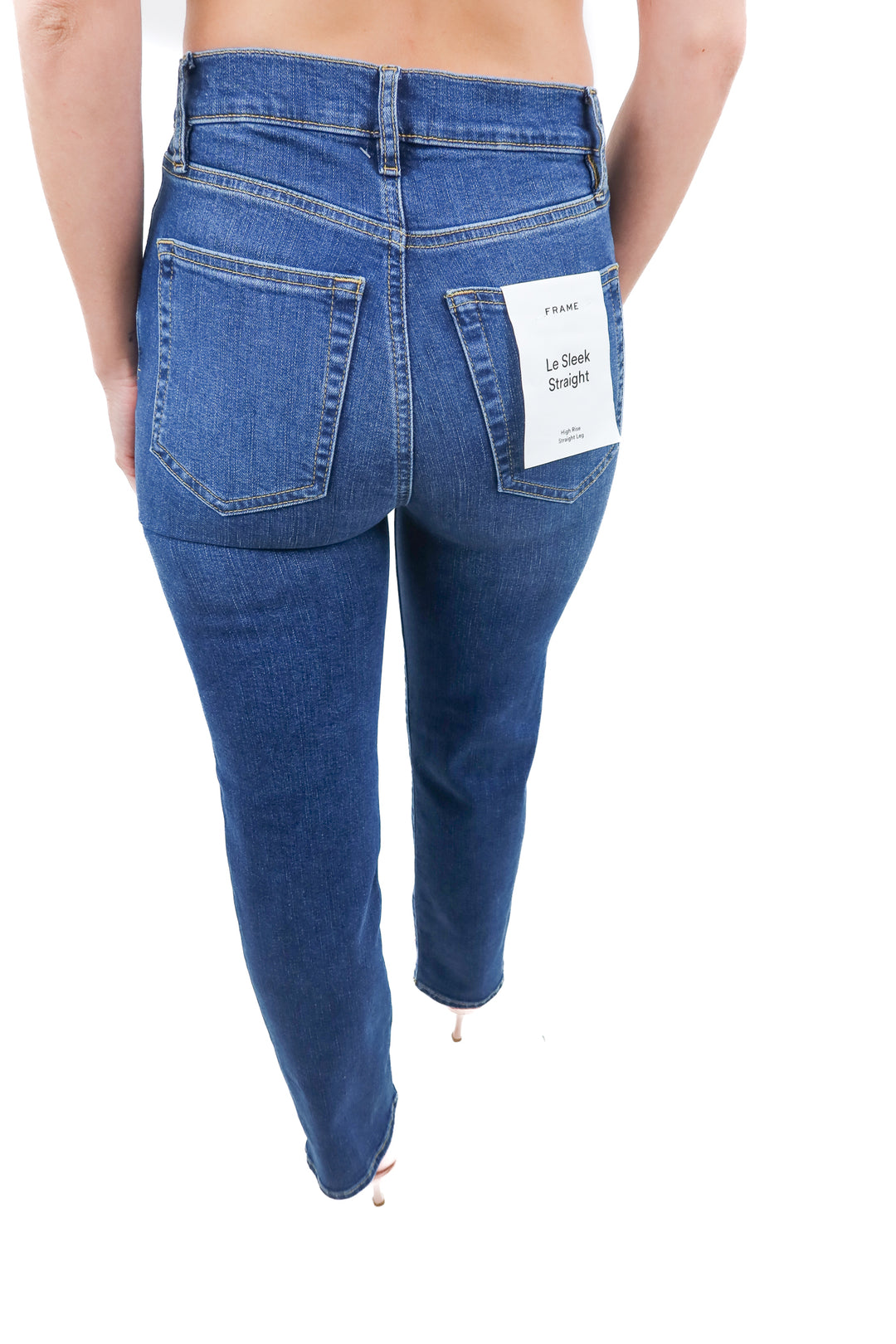 Frame Le Sleek Straight dark wash jeans (26; retail $258)