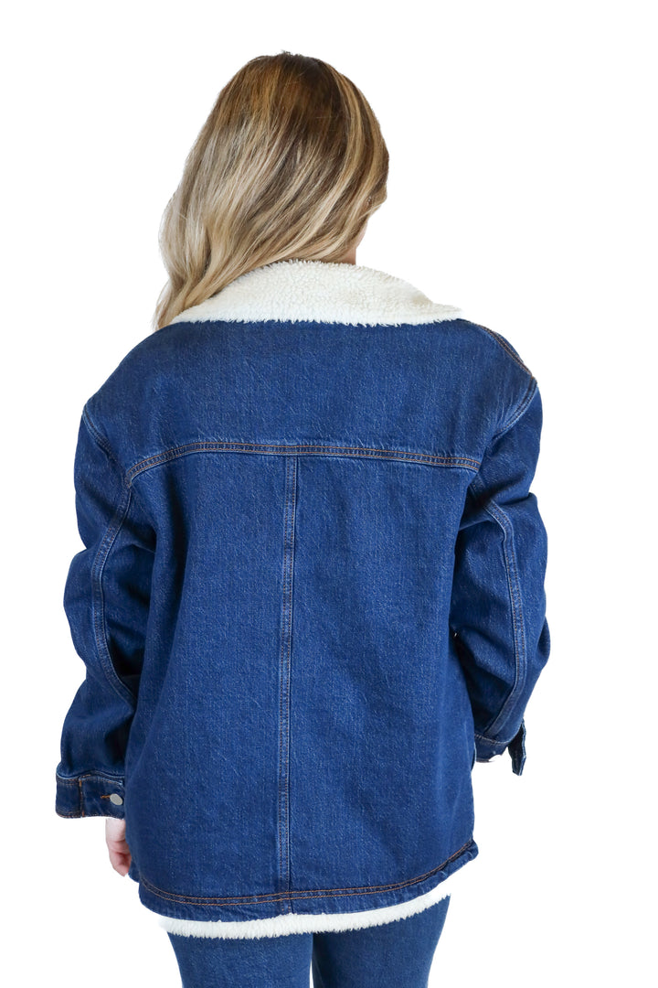 ann taylor dark wash denim jacket with sherpa lining (s; retail $189)