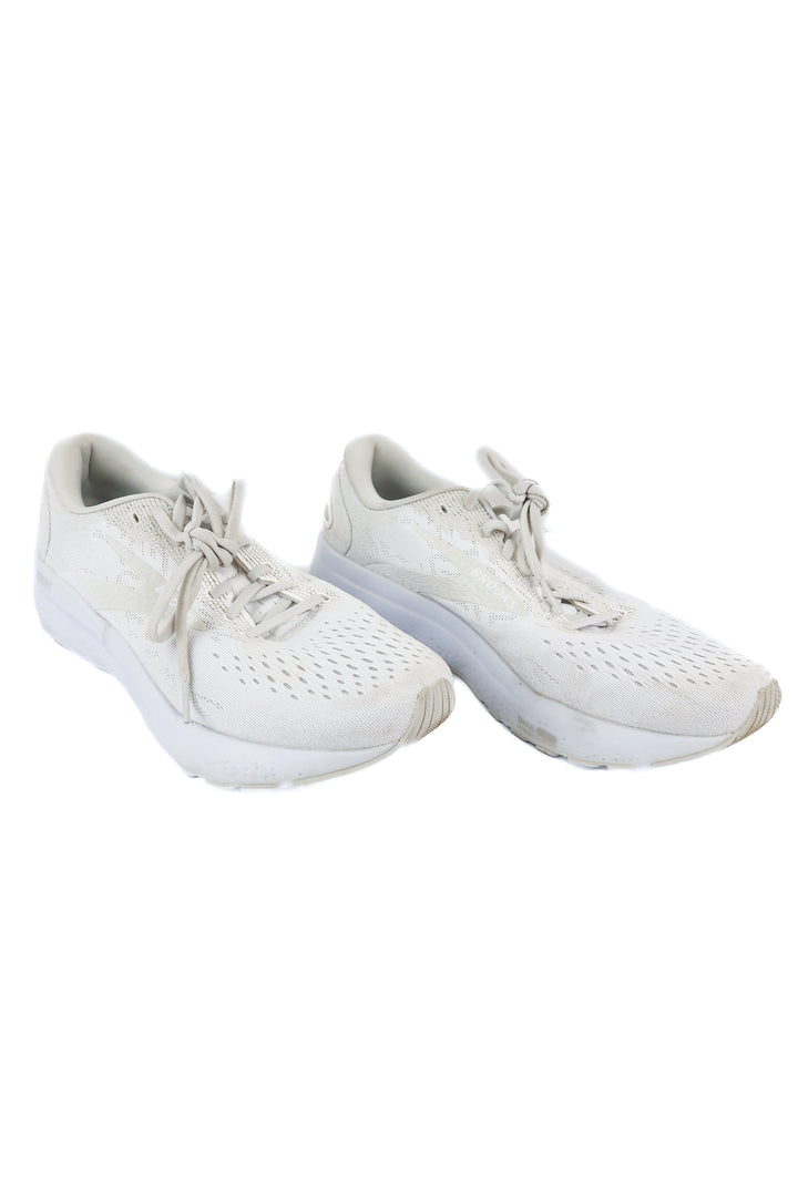 Brooks white athletic shoes (11)