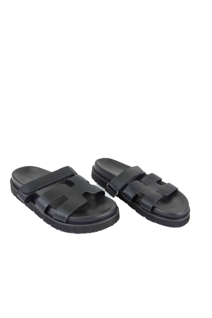 Oasis Society black sandals (10; retail $60)