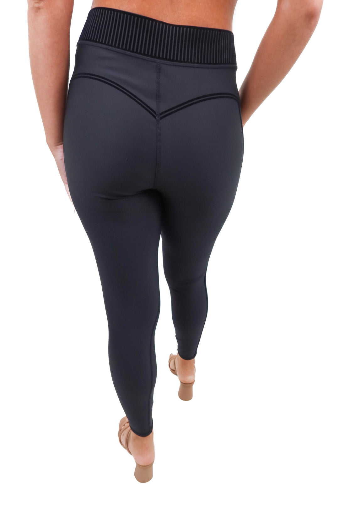 alo black airlift legging (xs; retail $128)