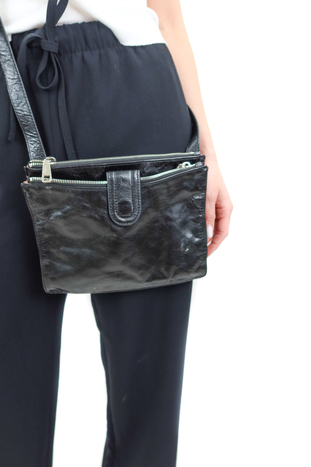 hobo black double pocket crossbody bag