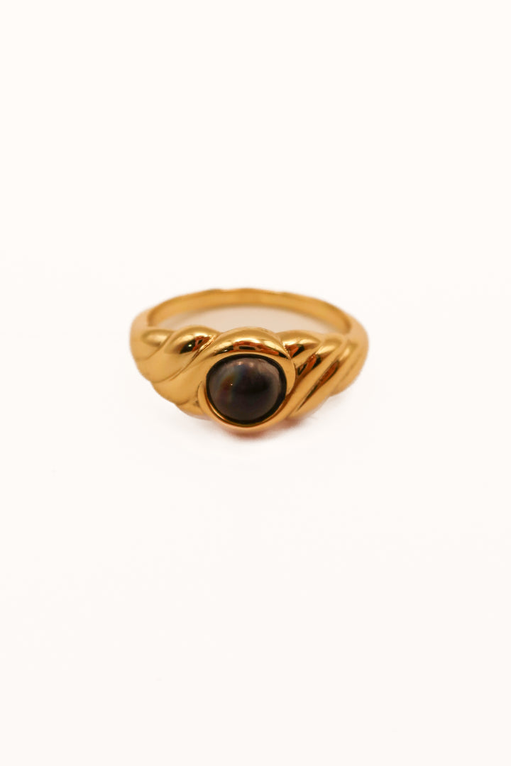 Gold crescent ring (size 8)
