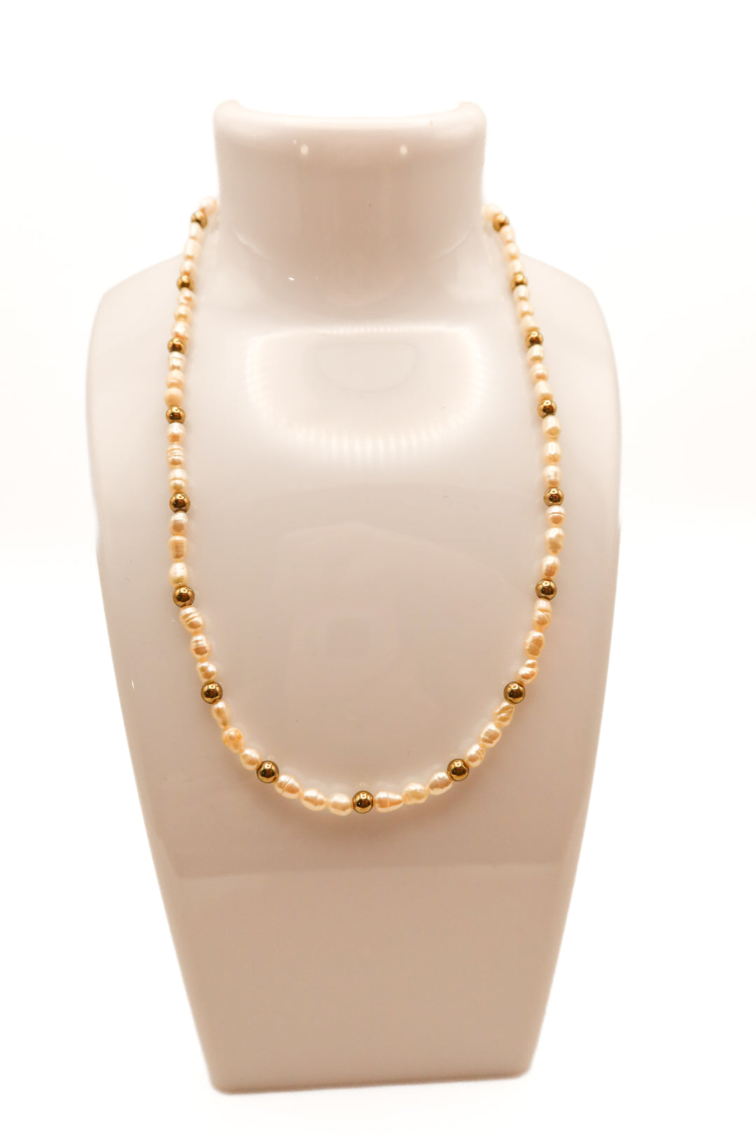 Pearl/gold ball beaded necklace