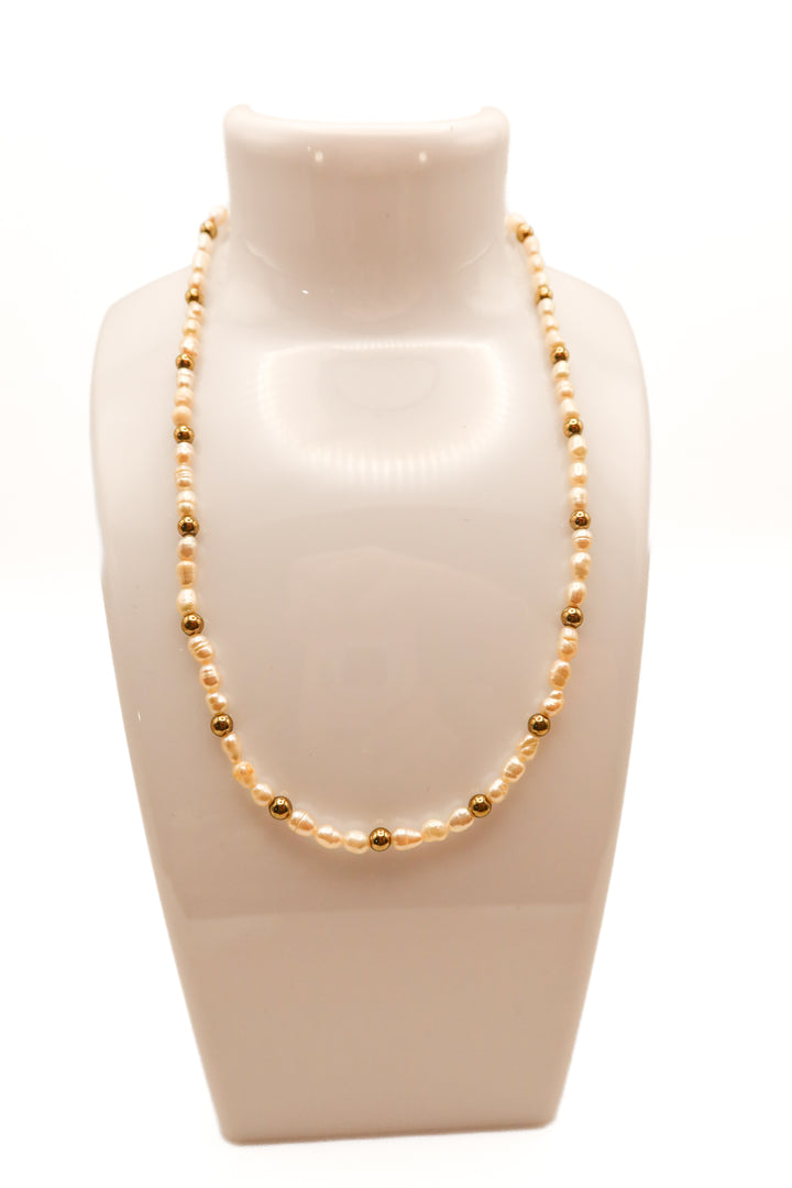 Pearl/gold ball beaded necklace