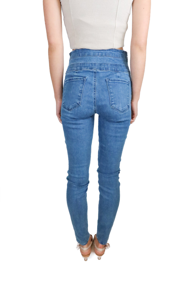 J Brand Medium Wash Skinny Jeans (26; retail $192)