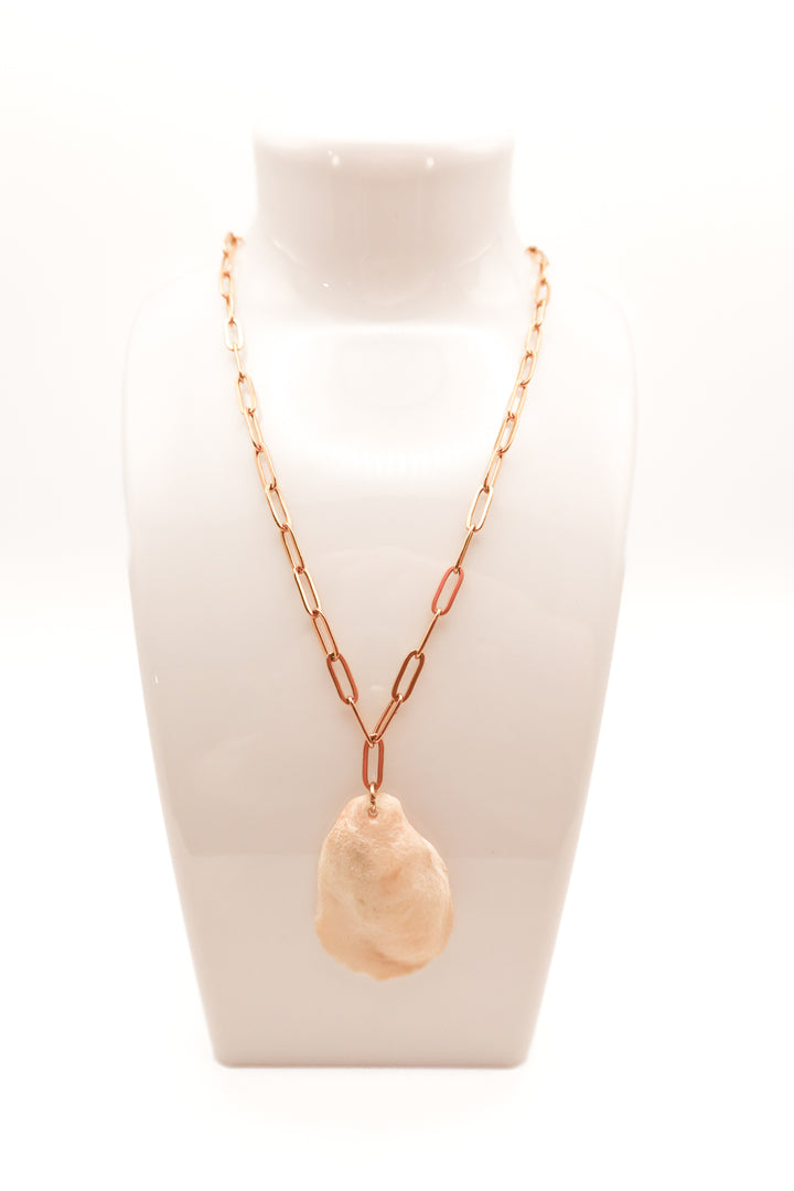 Gold chain with seashell necklace