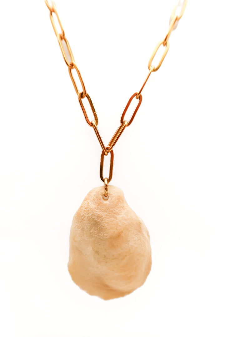 Gold chain with seashell necklace