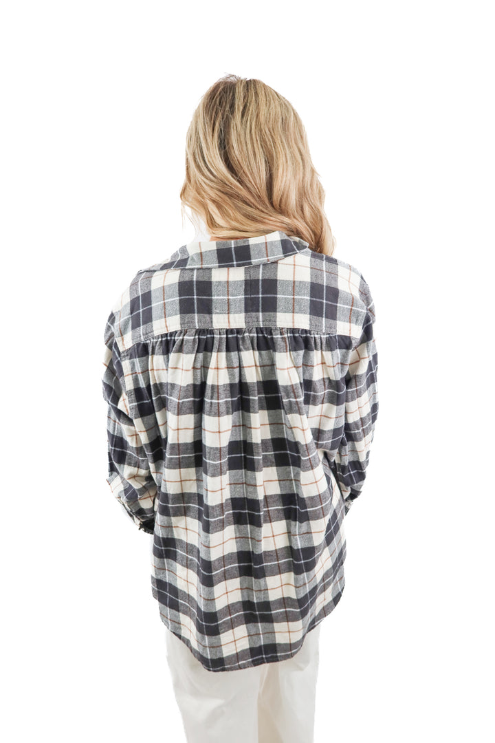 aerie grey checkered flannel button up shirt (S; retail $54.95)