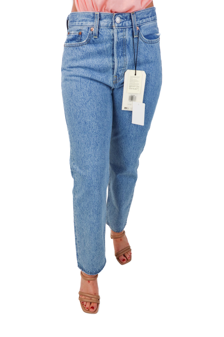Levi’s wedgie straight light wash jeans NWT (27)