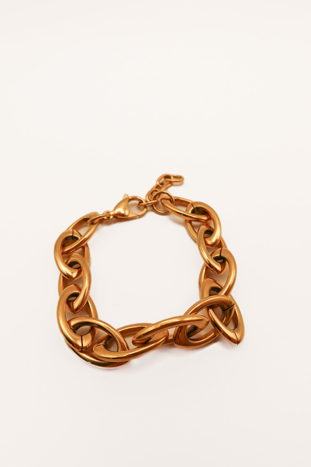 Gold oval chain link bracelet