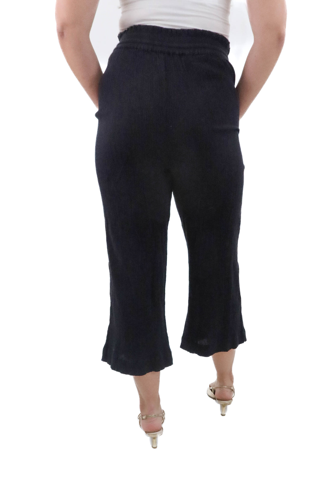 change of scenery black crepe pants (m/l; retail $148)