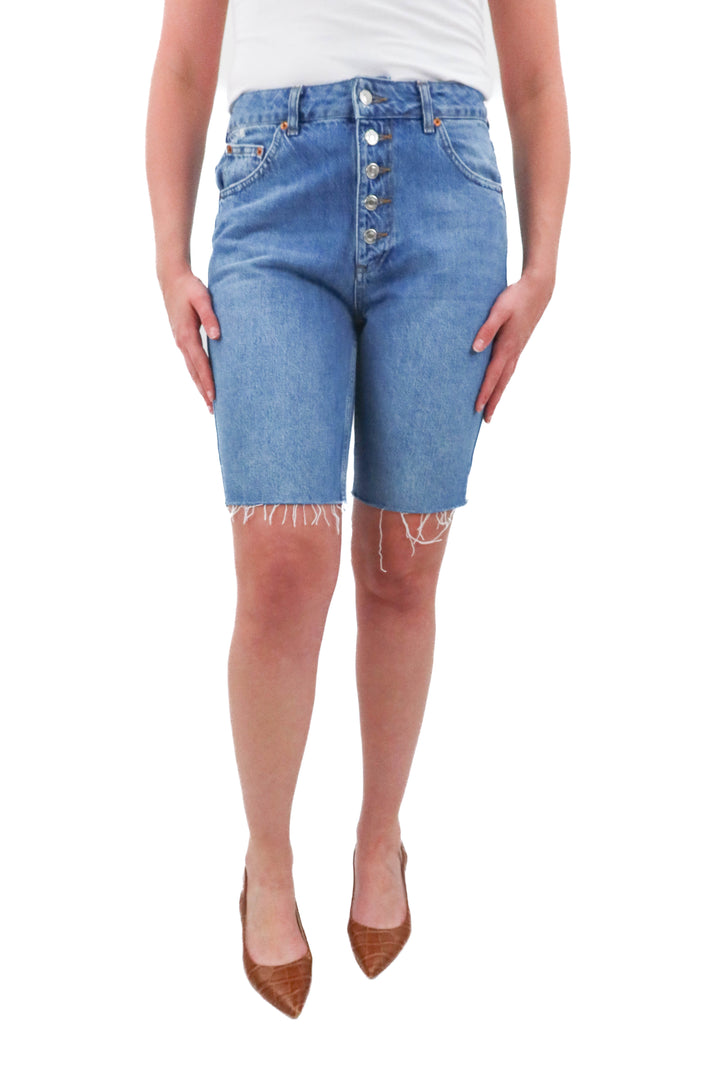 topshop medium wash jorts (10; retail $75)