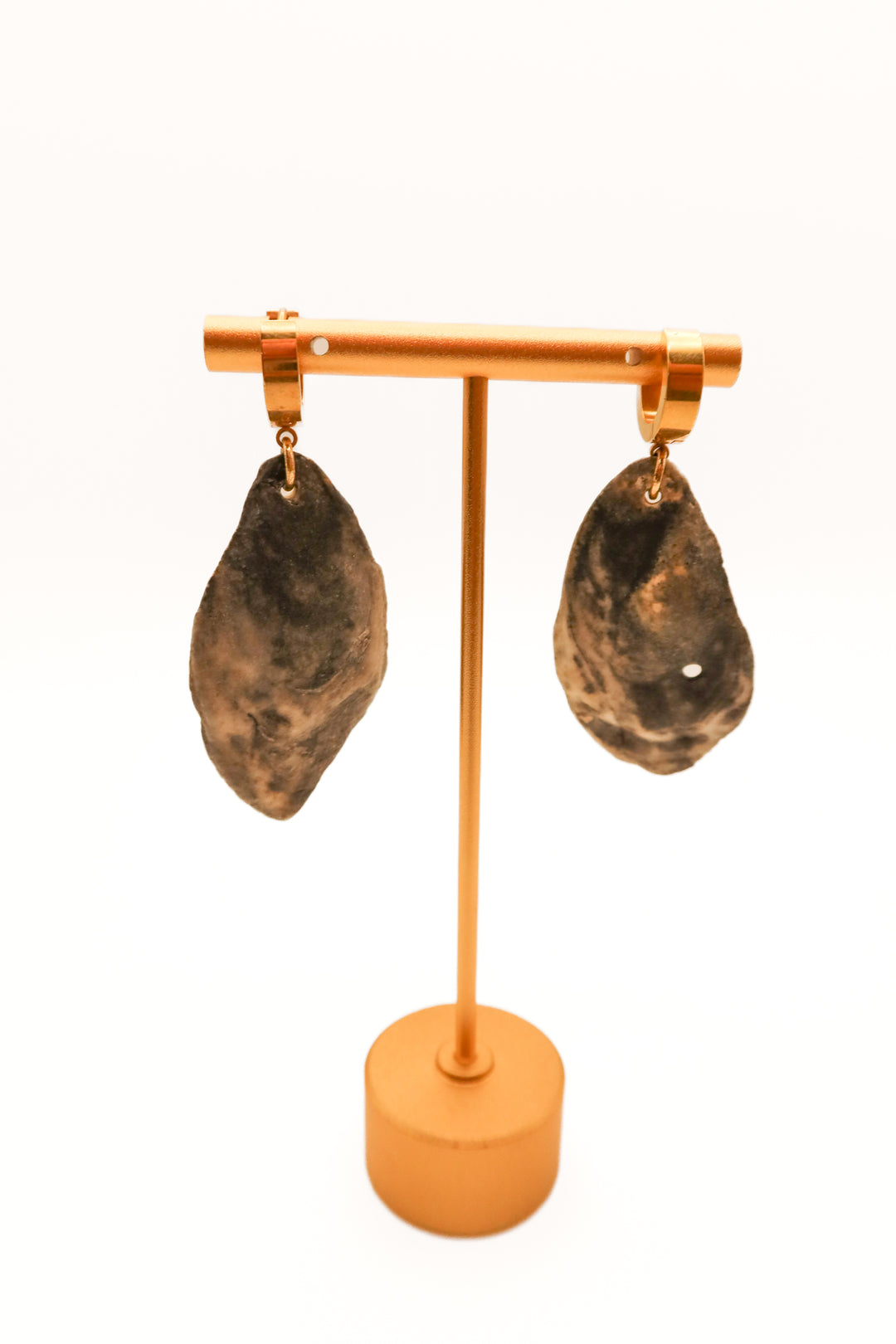 Gold/flat seashell earrings