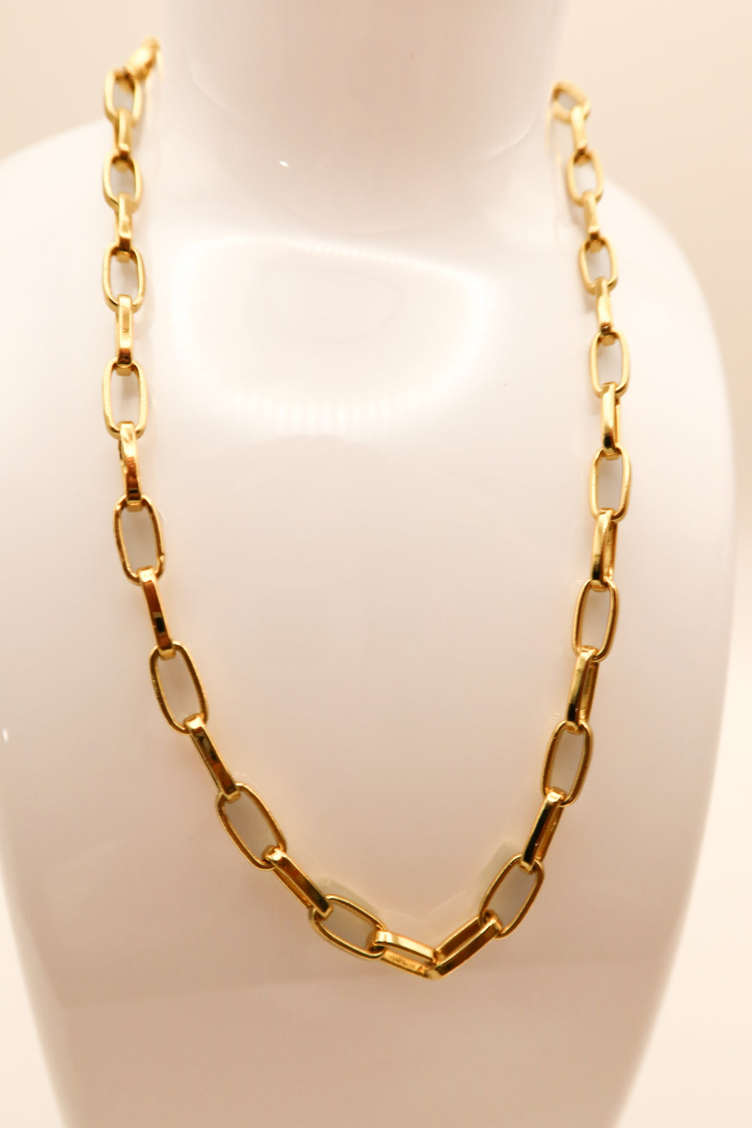 Gold medium chain link choker necklace