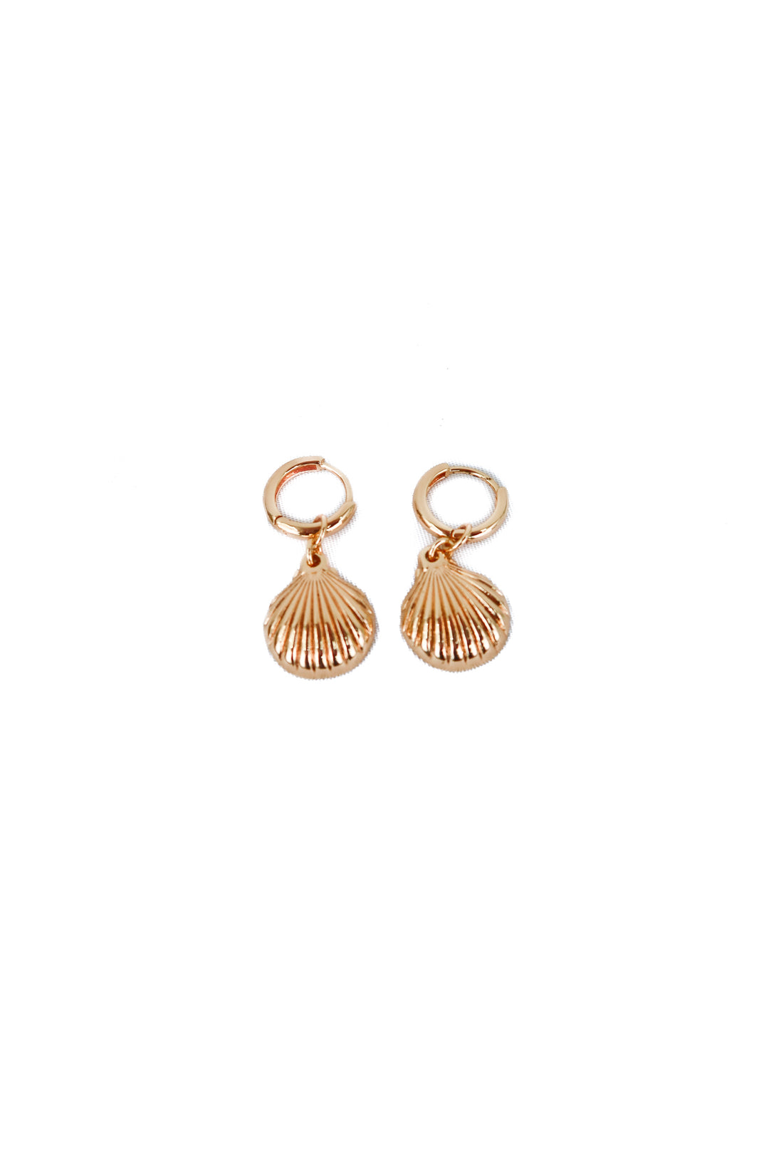 mini gold seashell earrings