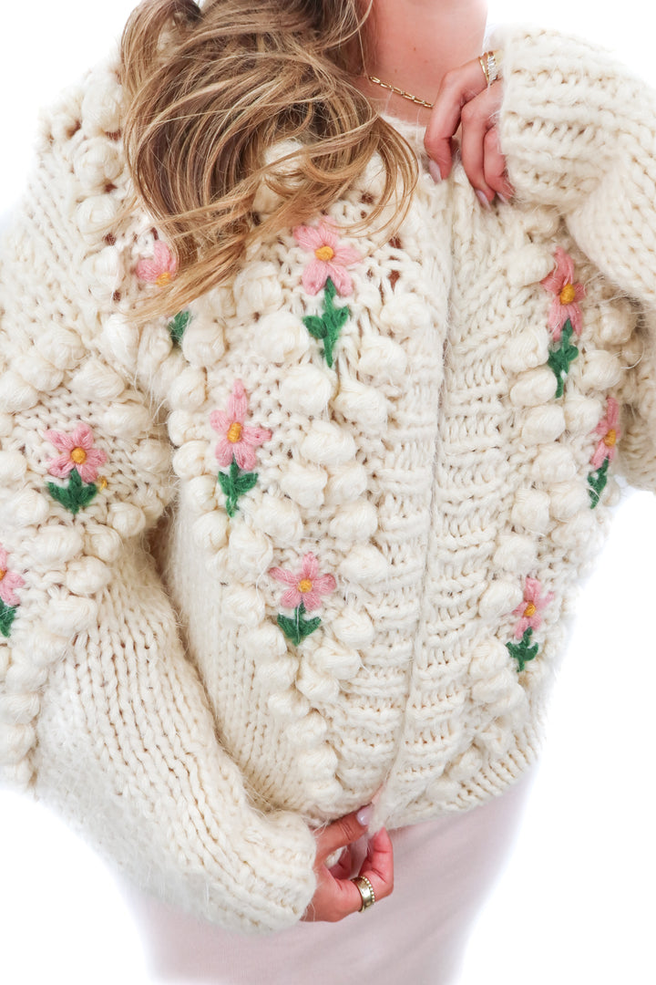 Cream flower Cardigan (S/M)