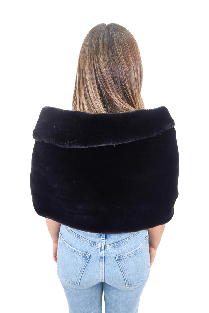 Black fur shawl (OS)