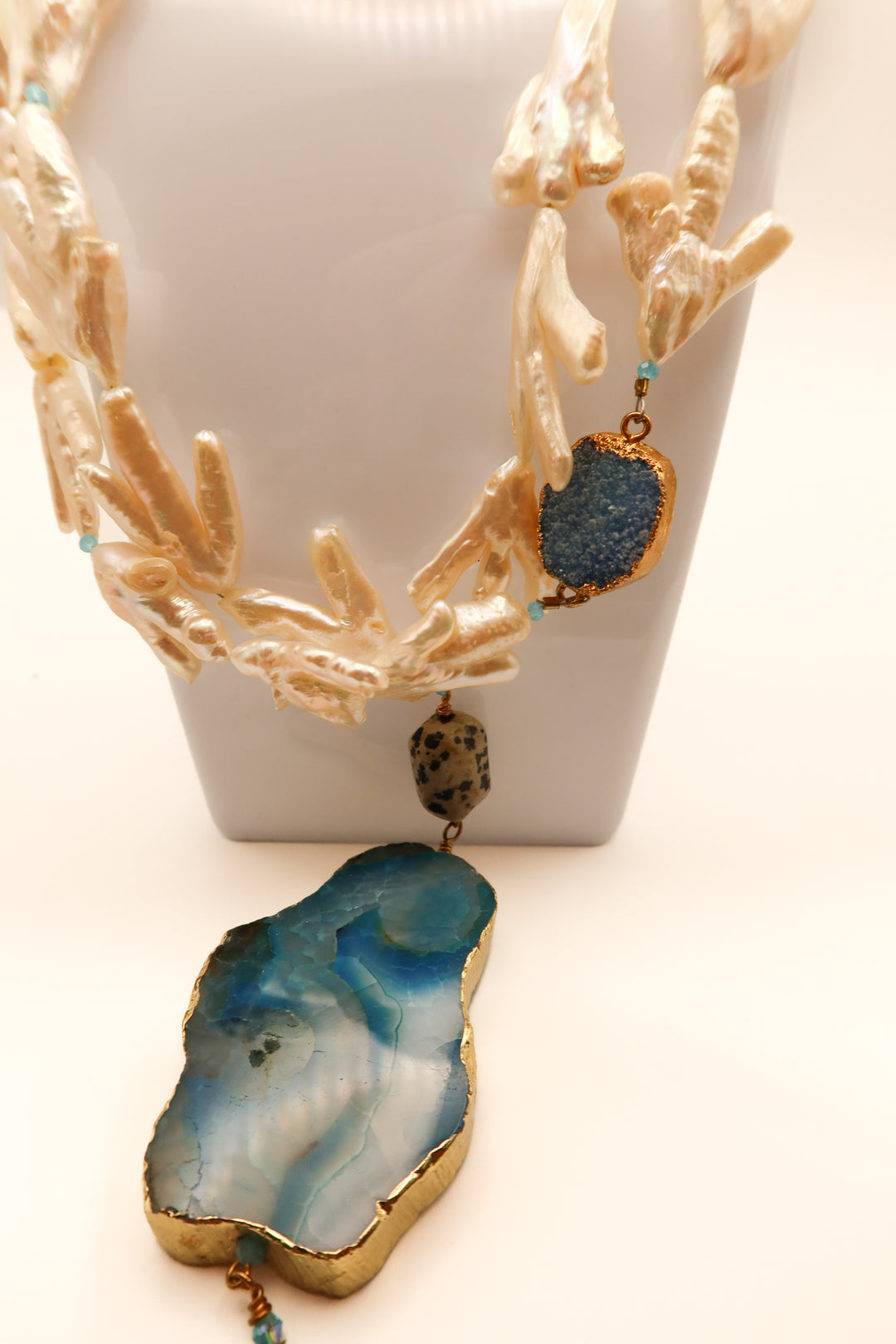 Large blue gem beachy necklace
