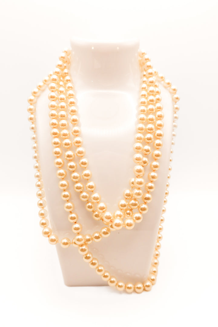 Long pearl necklace