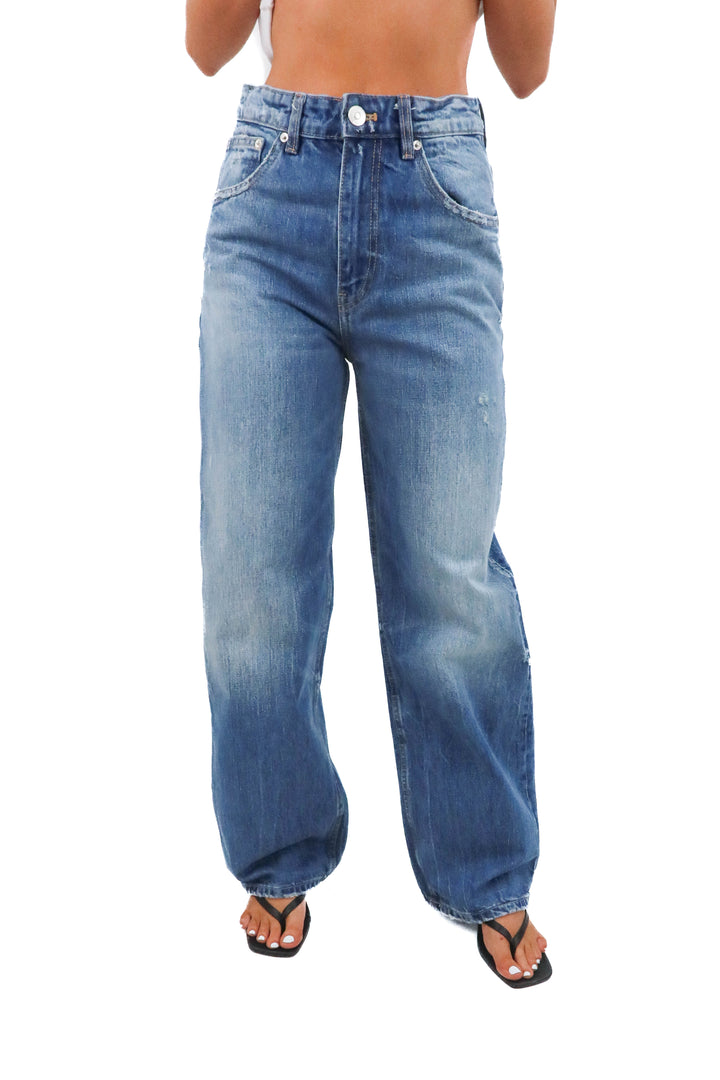 zara medium wash straight leg denim (2)