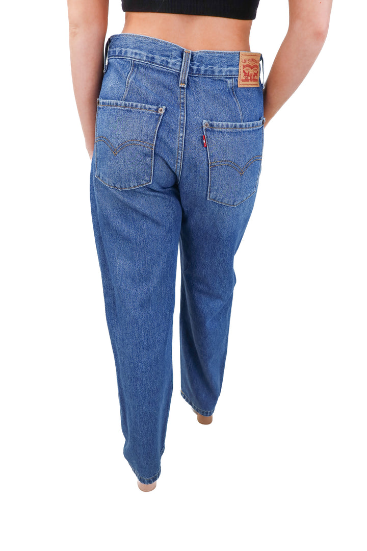levis 94' baggy medium wash jeans (27; retail $79.50)