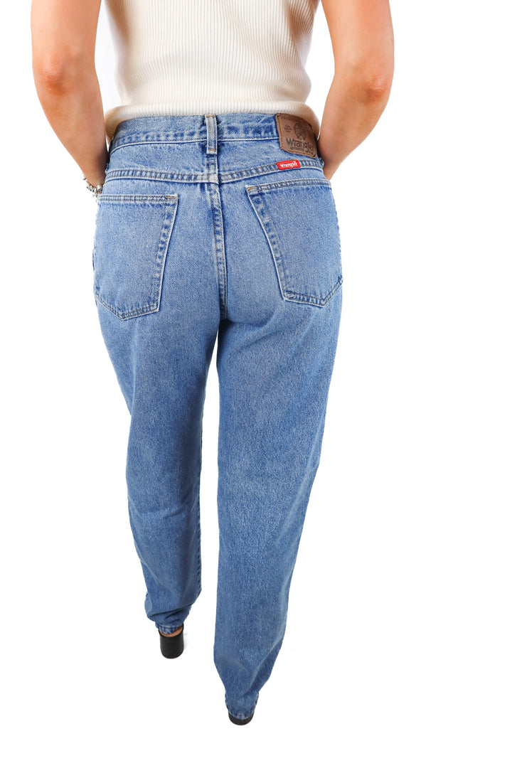 wrangler light wash straight leg jeans (M; retail $49.99)