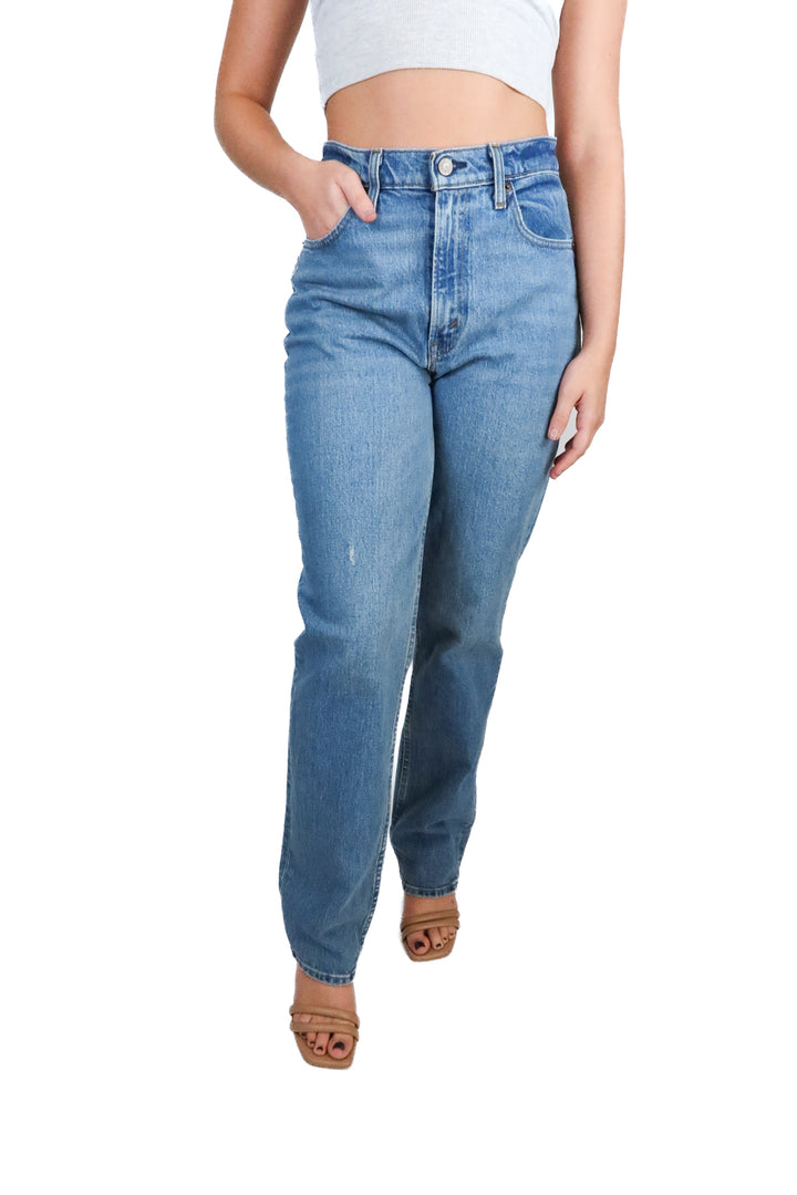 abercrombie  curve love straight leg utra high rise jeans (27/4r; retail $90)