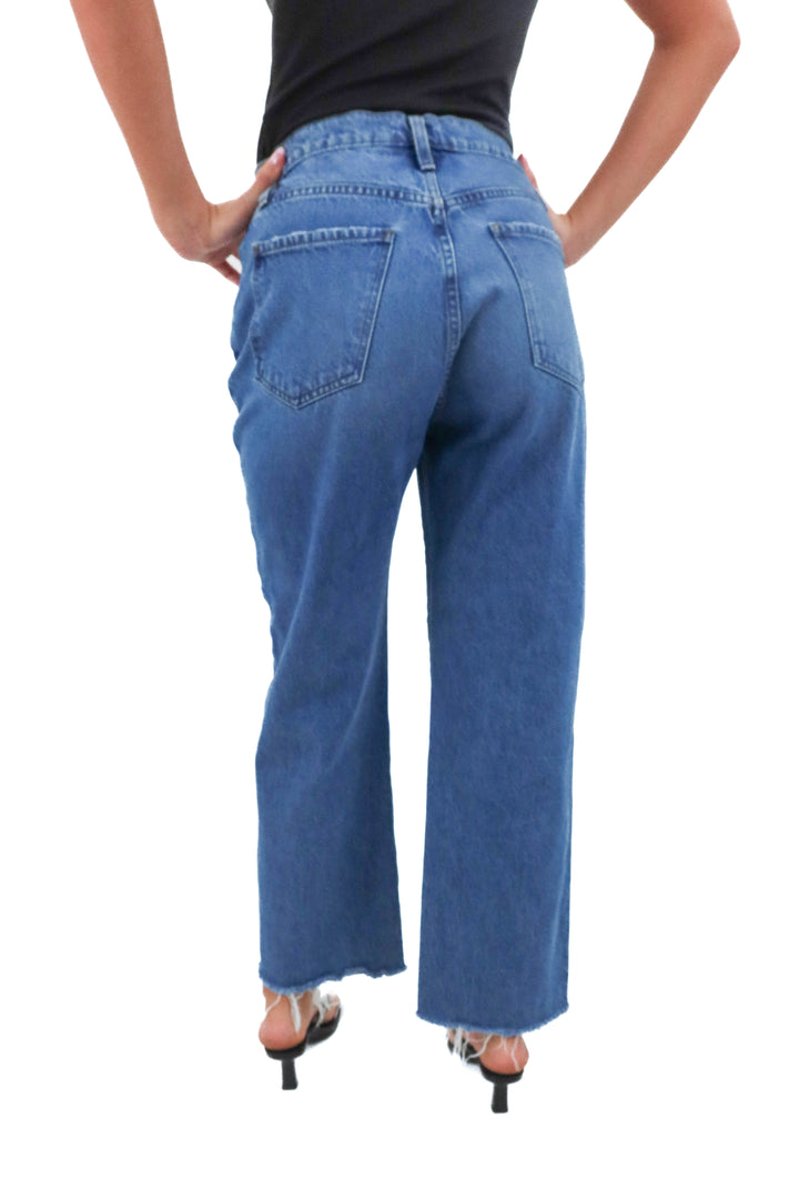 frame le jane crop straight leg medium wash jean (27; retail $258)