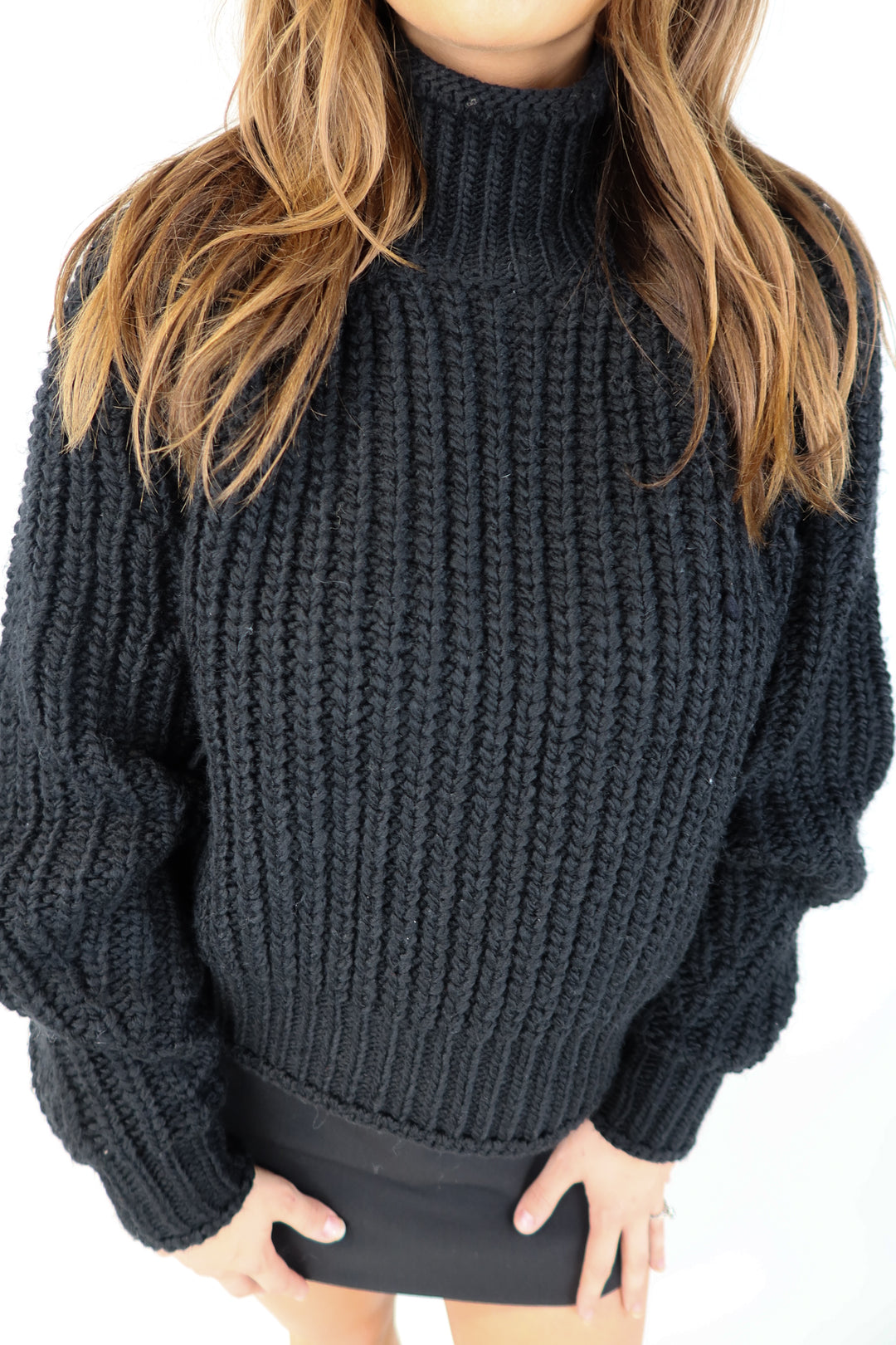 h&m black chunky knit turtleneck sweater (s)