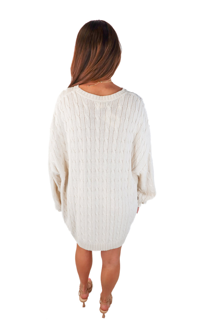 duckhead ivory cable knit sweater (XL)