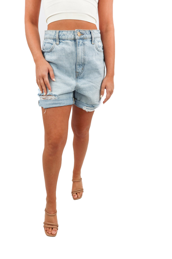 Show Me Your Mumu light wash Brentwood shorts (26; retail $128)