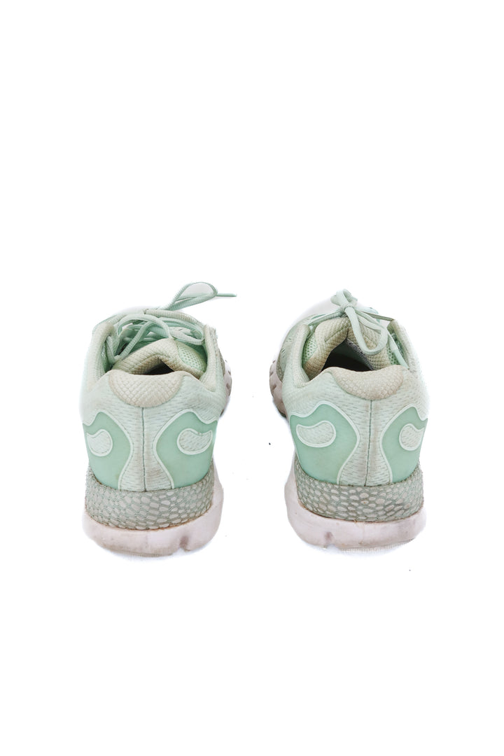under armour mint green knit running shoes (9; retail $119)