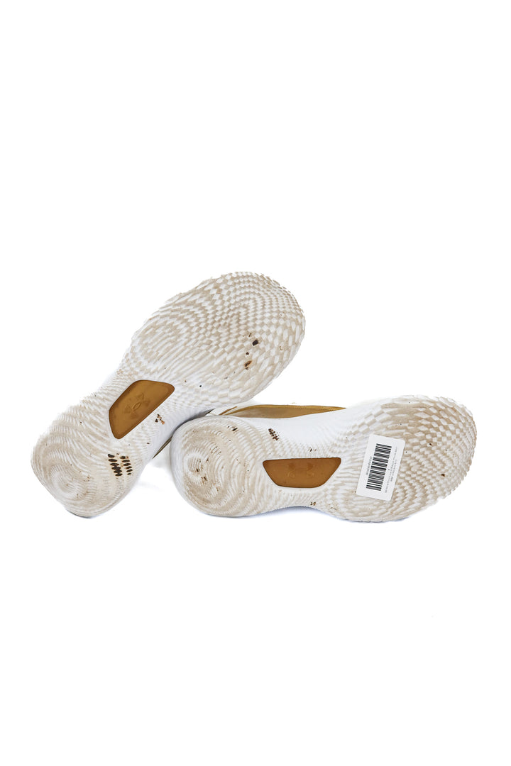 under armour white/gold knit running shoes (9; retail $165)
