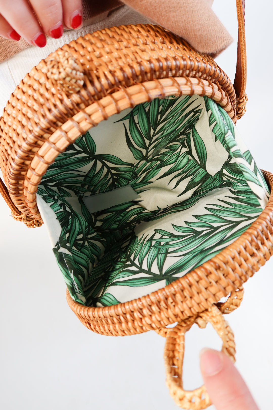 Circle rattan bag