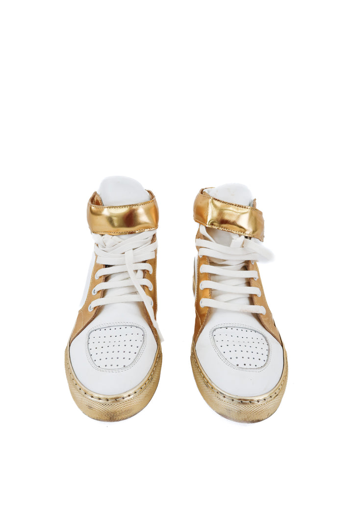 fk normal white/gold sneakers (8.5)