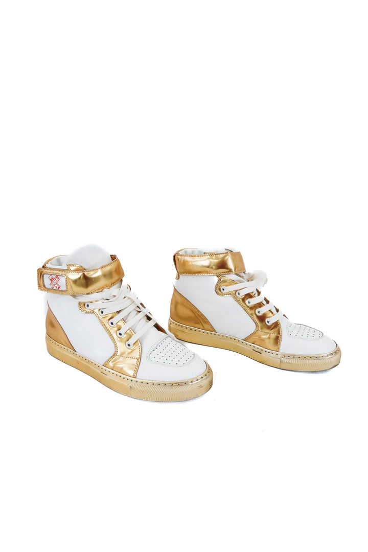 fk normal white/gold sneakers (8.5)