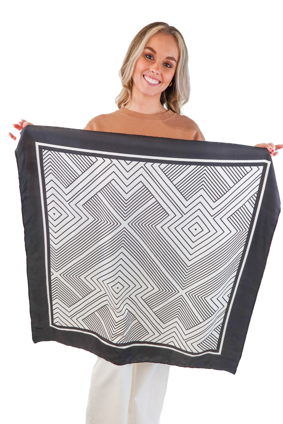 Black/white striped scarf