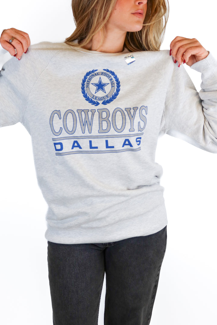 light gray NFL Cowboys crewneck (M)