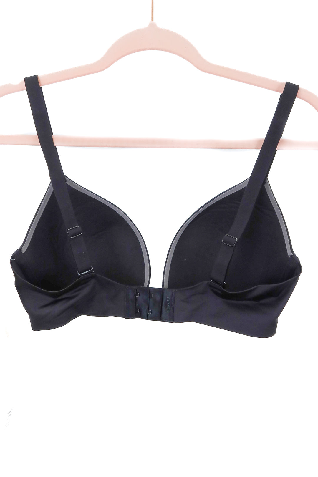 DKNY black plunge push up bra NWT (34DD)