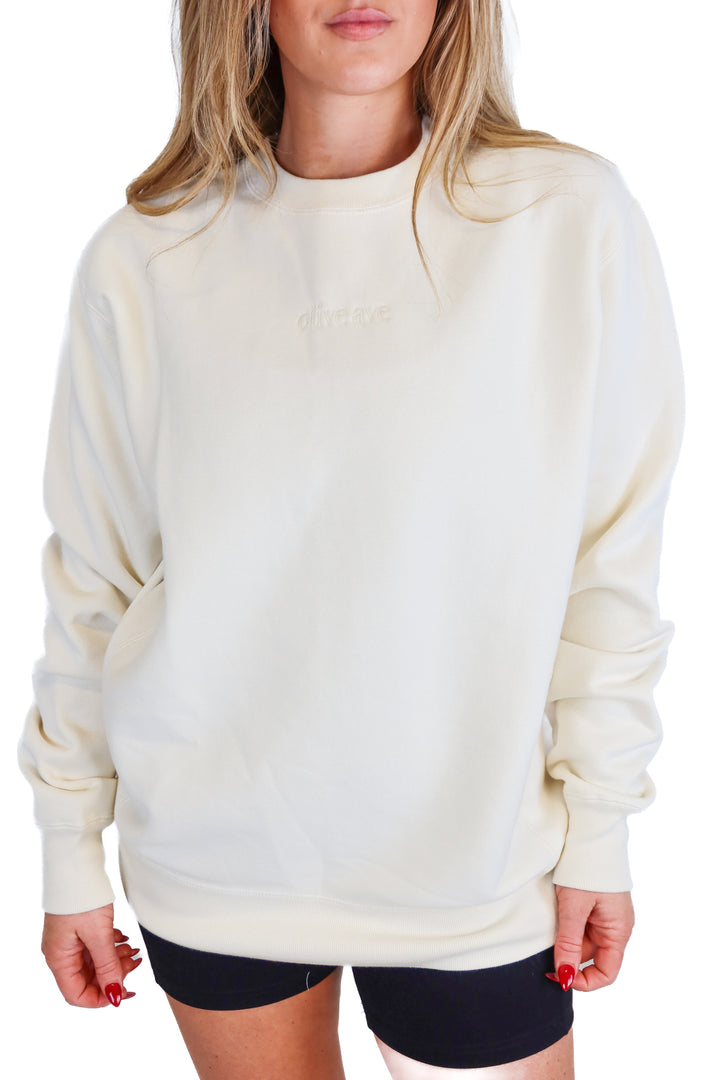 Cream "Olive Ave" sweatshirt (M)