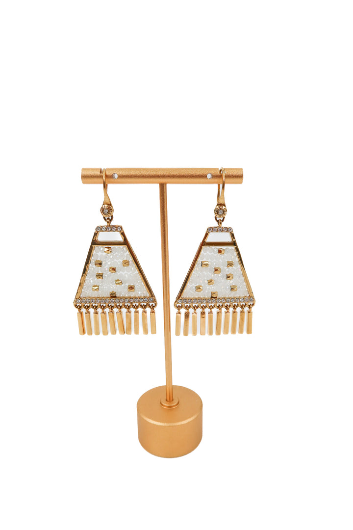 henri bendel gold/white beaded dangle earrings