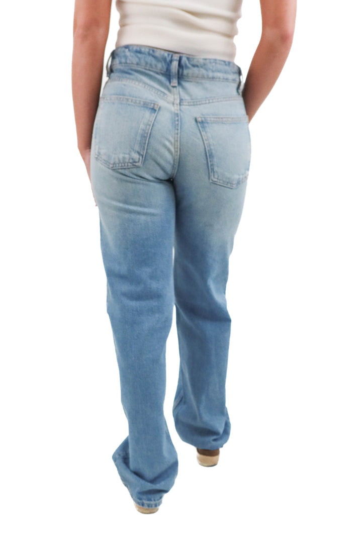 zara wide leg light wash jeans (2; retail $50)