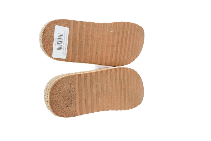 Steve Madden raffia sandals (7; retail $99)