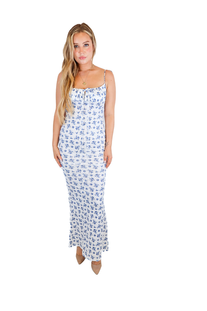 dainty blue floral maxi dress (s/m)