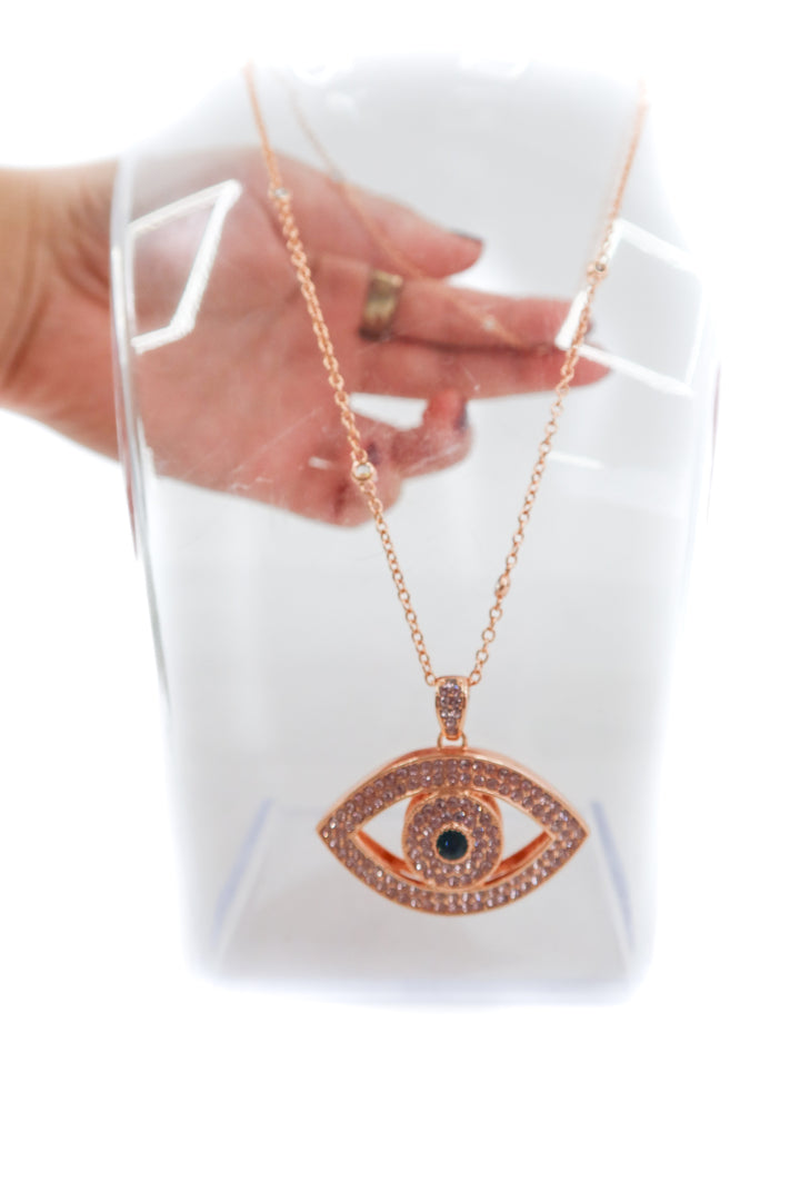 je t'aime by patti stanger large pink crystal eye necklace NWT (retail $100)