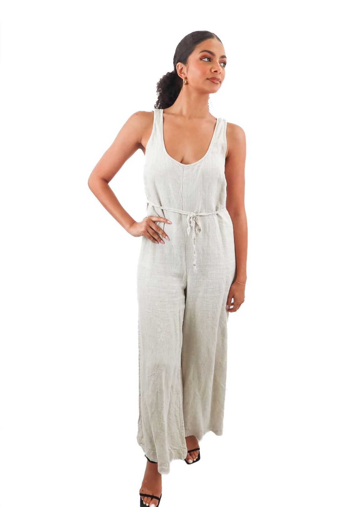 reformation oatmeal linen jumpsuit (M)
