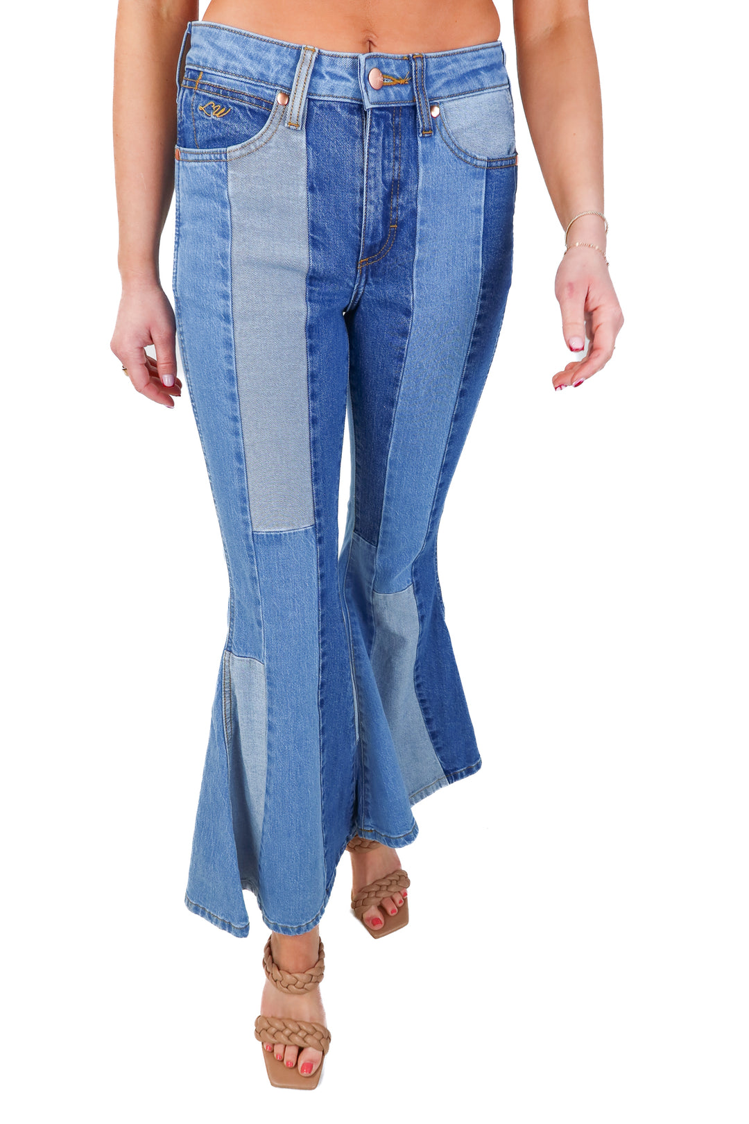 wrangler X lainey wilson jeans (25; retail $125)