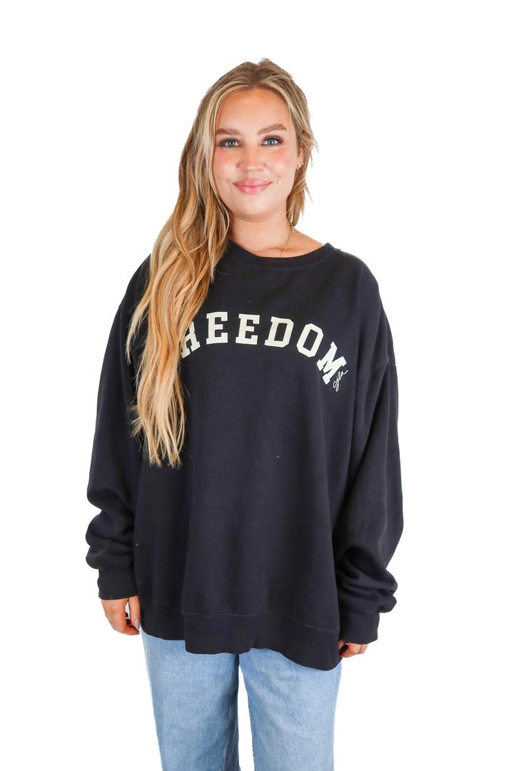 carly jean freedom black crewneck (os)