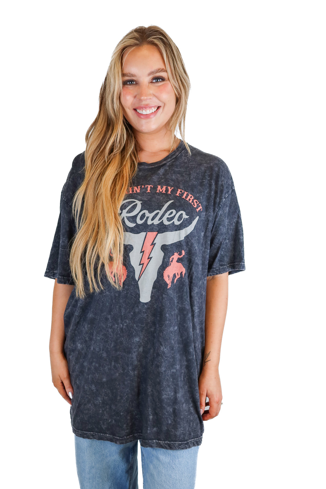 trendy & tipsy 'this ain't my first rodeo' long tee (xl)